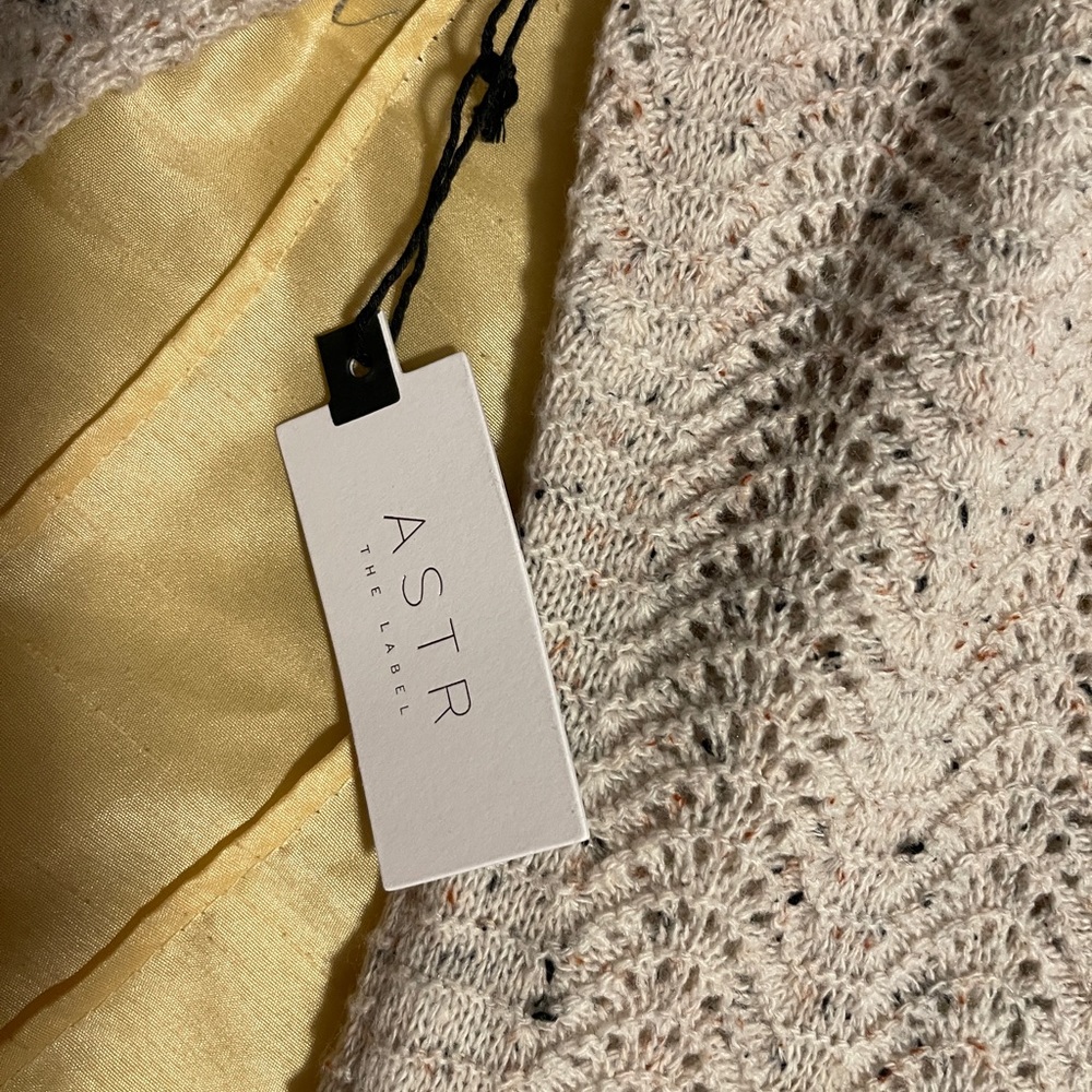 ASTR SWEATER - Picture 2 of 3